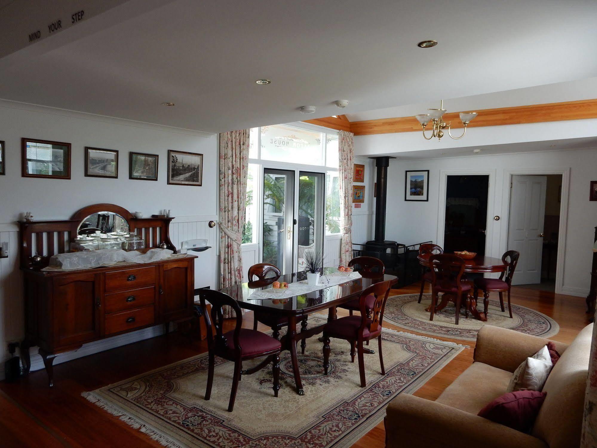 Bed and Breakfast Walton House Гьюонвілл Екстер'єр фото